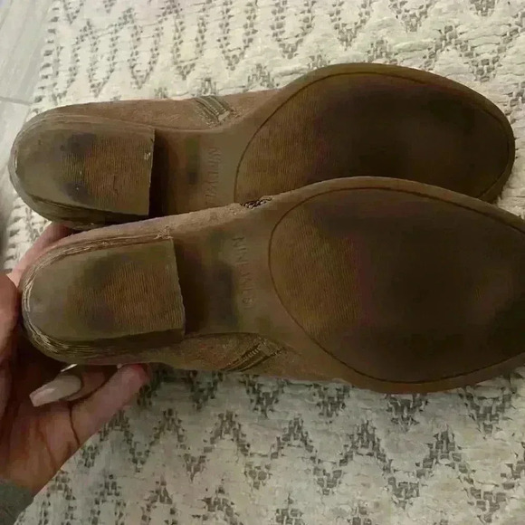 Nine West Suede ankle Booties - Picture 5 of 8